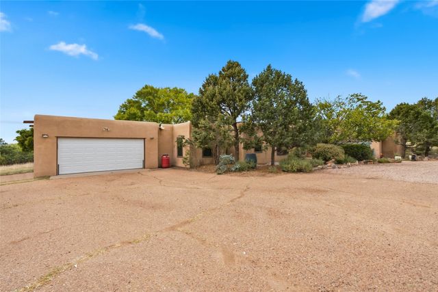 7204 Old Santa Fe Trail, Santa Fe, NM 87505