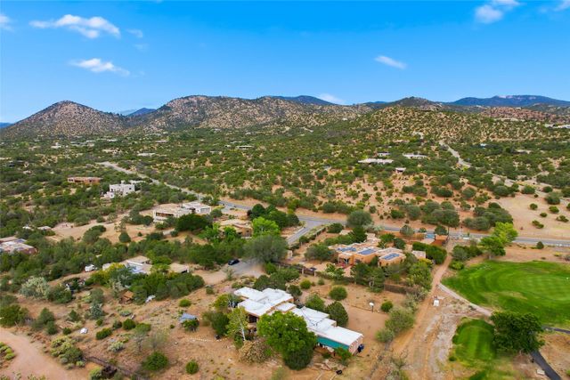 7204 Old Santa Fe Trail, Santa Fe, NM 87505