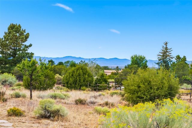 7204 Old Santa Fe Trail, Santa Fe, NM 87505