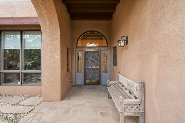 7204 Old Santa Fe Trail, Santa Fe, NM 87505