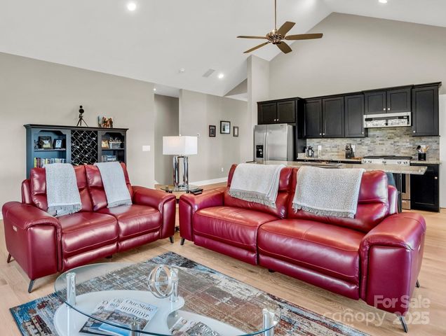 5588 Table View Lane, Lenoir, NC 28645