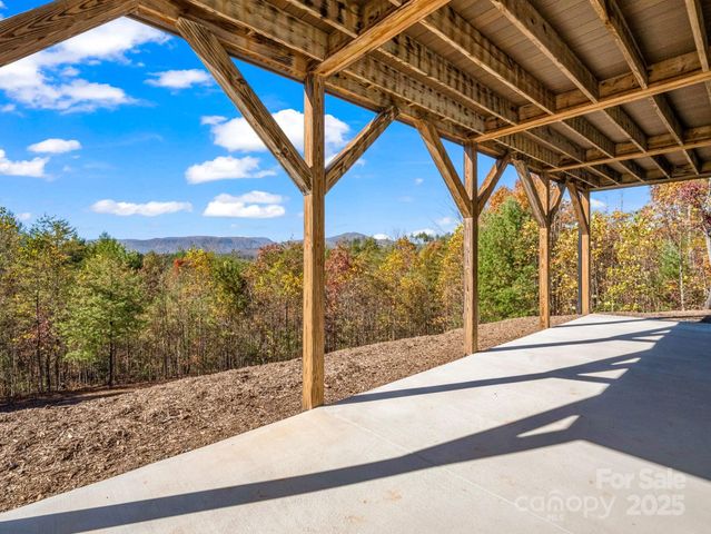 5588 Table View Lane, Lenoir, NC 28645