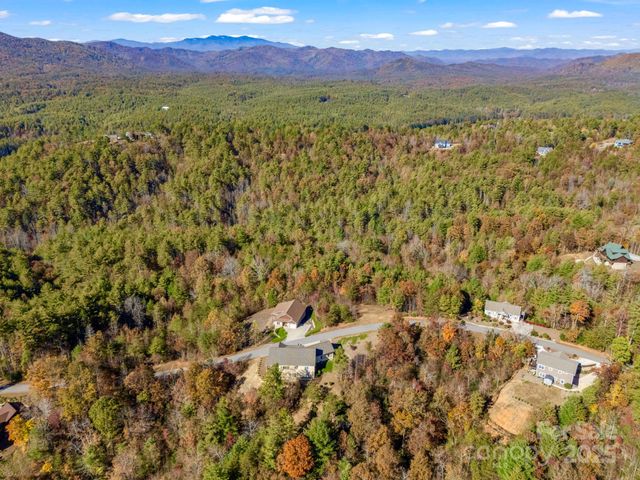 5588 Table View Lane, Lenoir, NC 28645