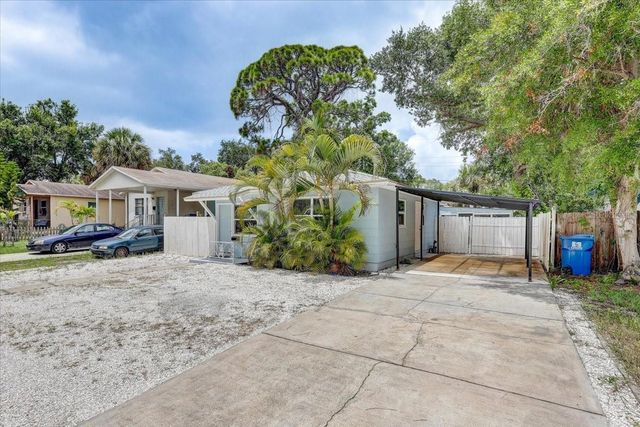 2901 DR MARTIN LUTHER KING JR STREET S, St Petersburg, FL 33705