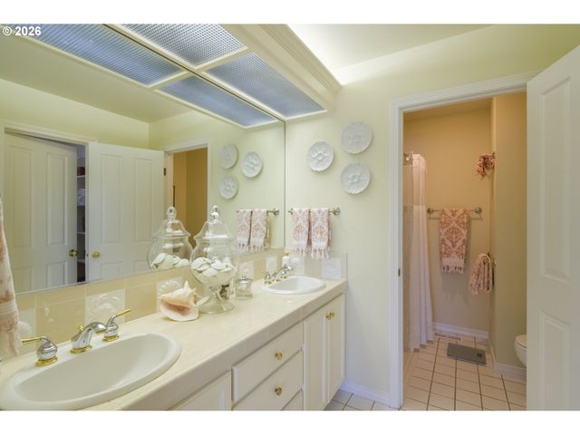 15366 Nw ABERDEEN Dr, Portland, OR 97229