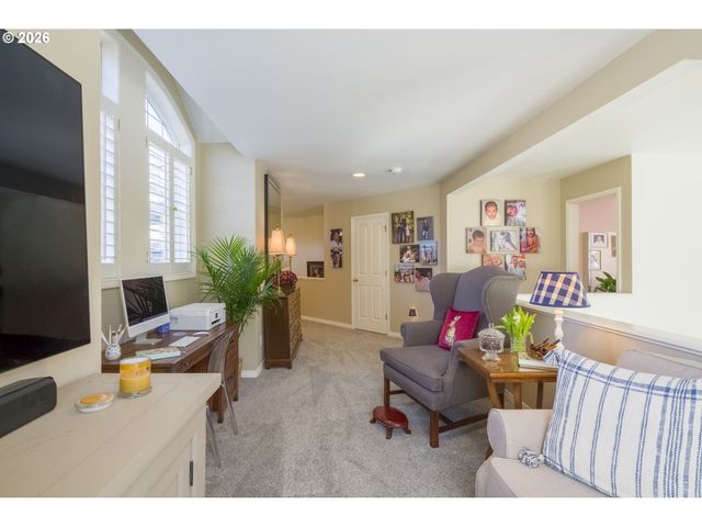 15366 Nw ABERDEEN Dr, Portland, OR 97229