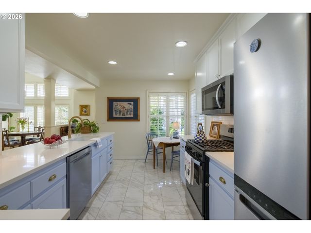 15366 Nw ABERDEEN Dr, Portland, OR 97229