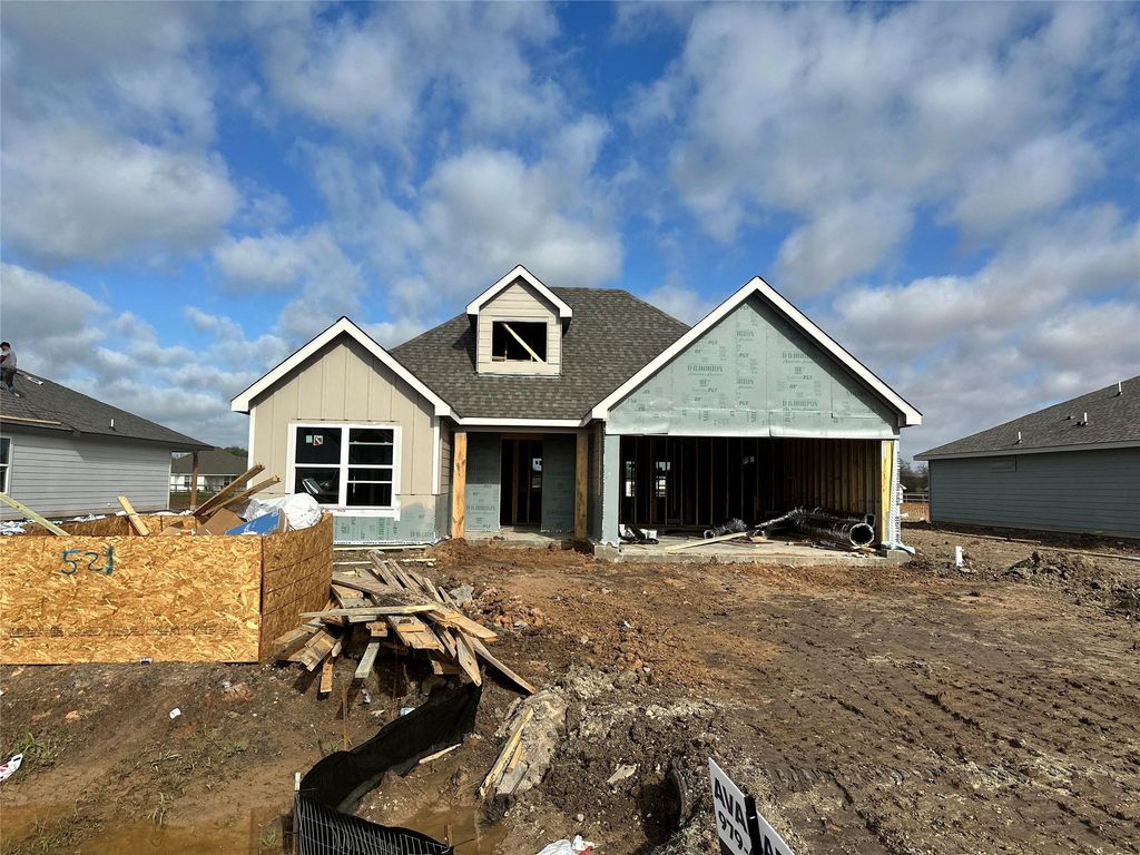 521 Harvest Lake Drive, Snook, TX 77878