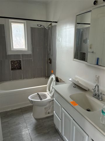 2940 Dubuque Avenue, Des Moines, IA 50317