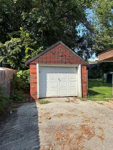 2940 Dubuque Avenue, Des Moines, IA 50317