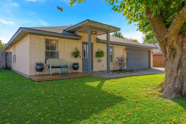 705 Western Trail, Keller, TX 76248