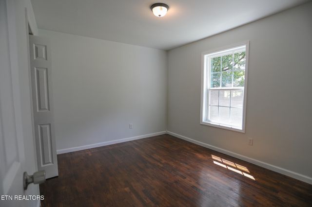 114 Greenwood Circle, Madisonville, TN 37354