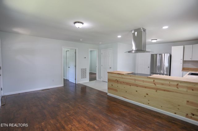 114 Greenwood Circle, Madisonville, TN 37354