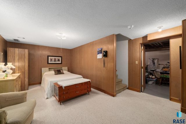 2100 W Brookings St Street, Sioux Falls, SD 57104