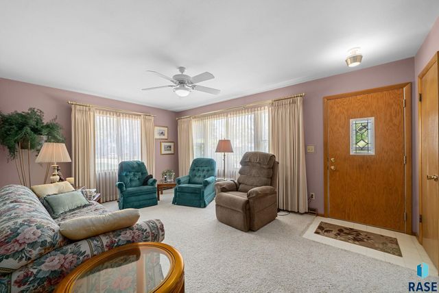 2100 W Brookings St Street, Sioux Falls, SD 57104