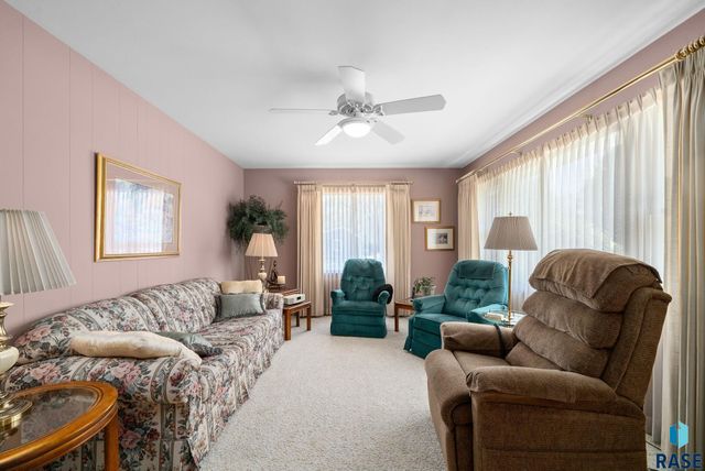 2100 W Brookings St Street, Sioux Falls, SD 57104