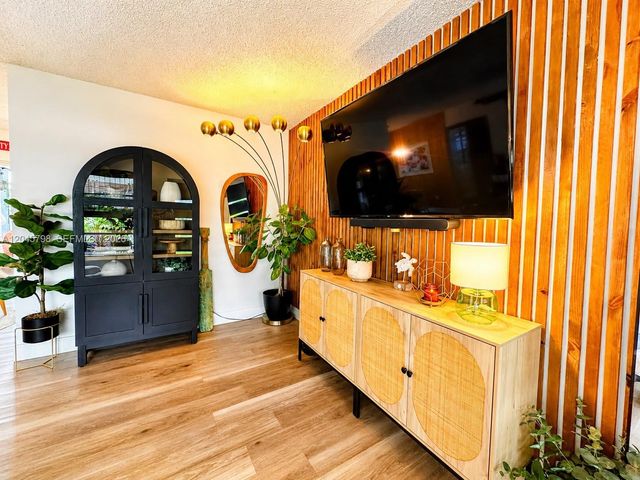 9160 NW 26th Place, Sunrise, FL 33322