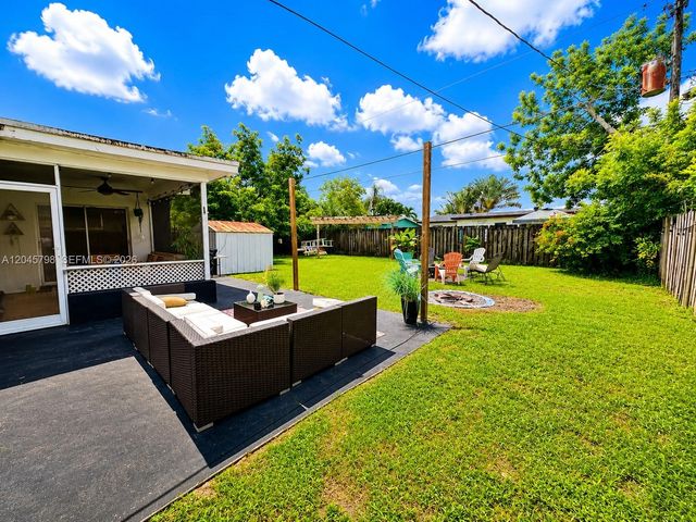 9160 NW 26th Place, Sunrise, FL 33322