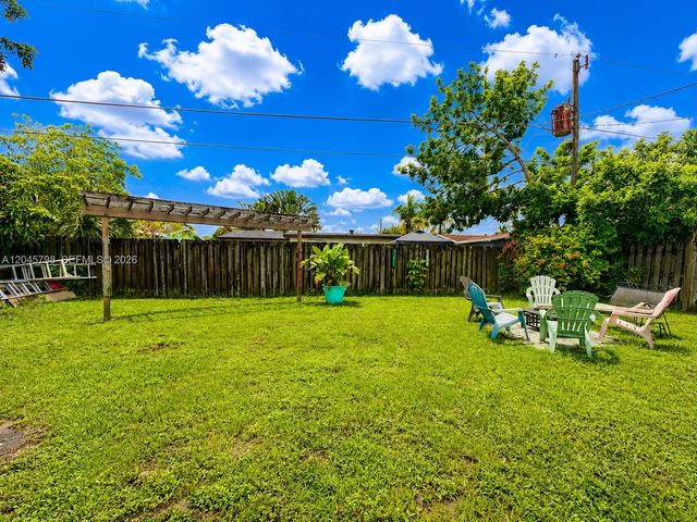 9160 NW 26th Place, Sunrise, FL 33322