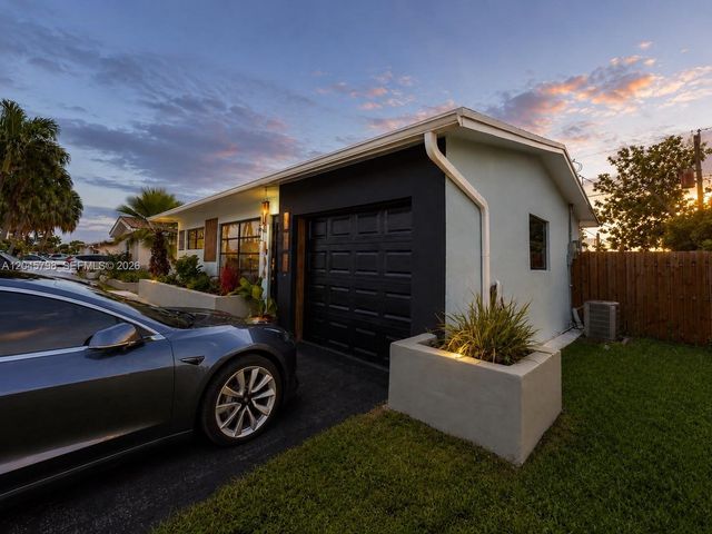 9160 NW 26th Place, Sunrise, FL 33322
