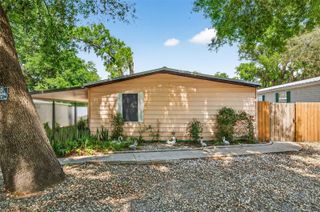 10510 BAY HILLS CIRCLE, Thonotosassa, FL 33592