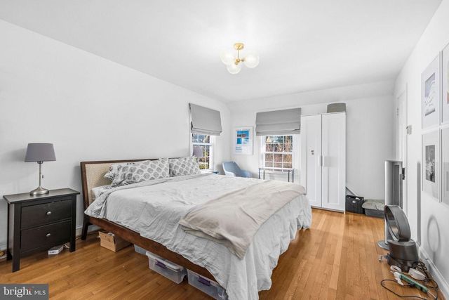 5028 MASSACHUSETTS AVE NW, Washington, DC 20016