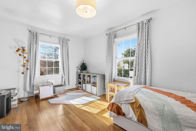 5028 MASSACHUSETTS AVE NW, Washington, DC 20016