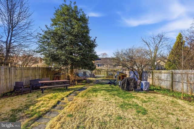 5028 MASSACHUSETTS AVE NW, Washington, DC 20016