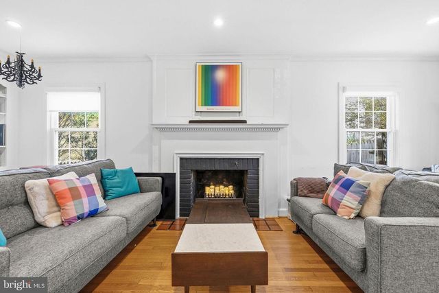 5028 MASSACHUSETTS AVE NW, Washington, DC 20016