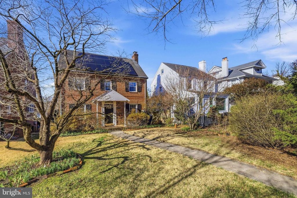 5028 MASSACHUSETTS AVE NW, Washington, DC 20016