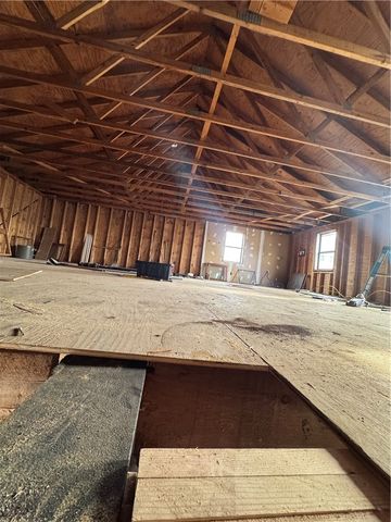 584 warren Avenue, East Providence, RI 02914