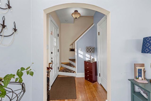 22915 E 13 MILE Road, St Clair Shores, MI 48082