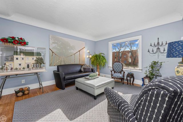 22915 E 13 MILE Road, St Clair Shores, MI 48082