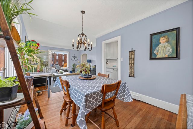 22915 E 13 MILE Road, St Clair Shores, MI 48082