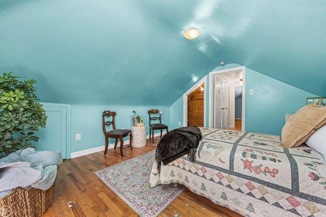 22915 E 13 MILE Road, St Clair Shores, MI 48082