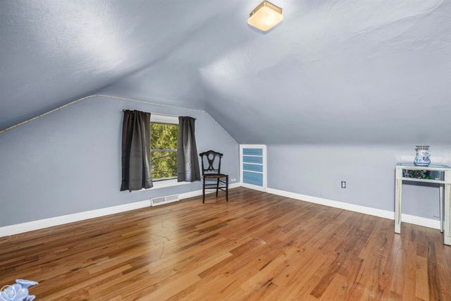 22915 E 13 MILE Road, St Clair Shores, MI 48082