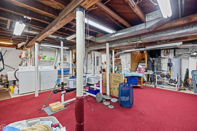 22915 E 13 MILE Road, St Clair Shores, MI 48082