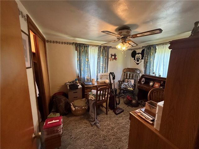 527 Center New Texas Rd, Plum Boro, PA 15239