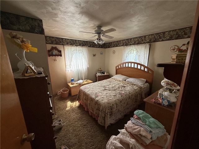 527 Center New Texas Rd, Plum Boro, PA 15239