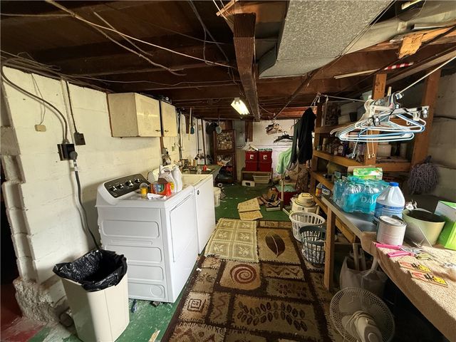 527 Center New Texas Rd, Plum Boro, PA 15239