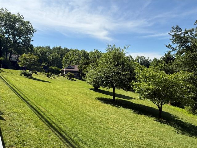527 Center New Texas Rd, Plum Boro, PA 15239