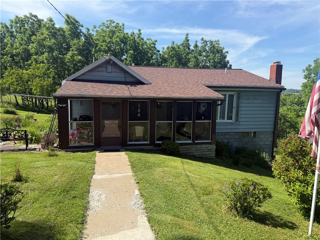 527 Center New Texas Rd, Plum Boro, PA 15239
