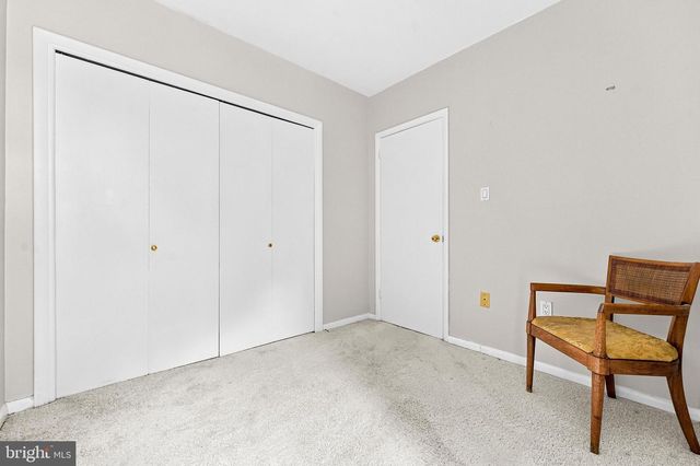 1327 EMERALD ST NE, Washington, DC 20002