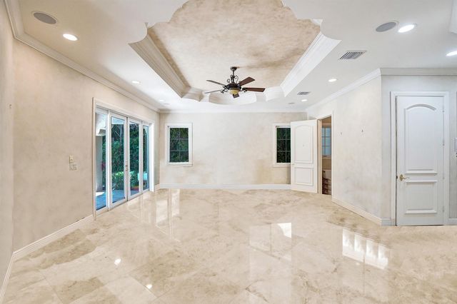 1212 E Lake Drive, Fort Lauderdale, FL 33316