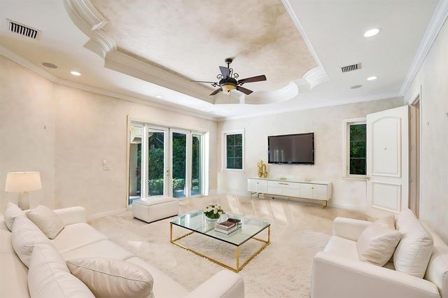 1212 E Lake Drive, Fort Lauderdale, FL 33316