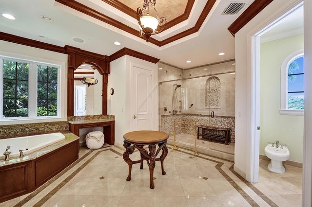 1212 E Lake Drive, Fort Lauderdale, FL 33316