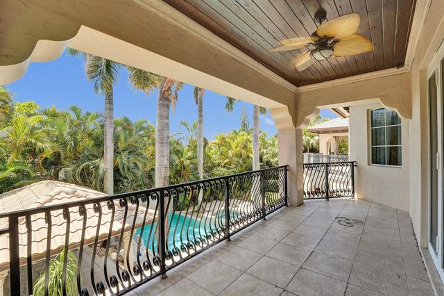 1212 E Lake Drive, Fort Lauderdale, FL 33316