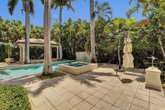 1212 E Lake Drive, Fort Lauderdale, FL 33316