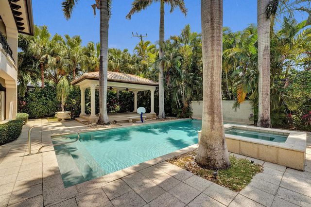 1212 E Lake Drive, Fort Lauderdale, FL 33316