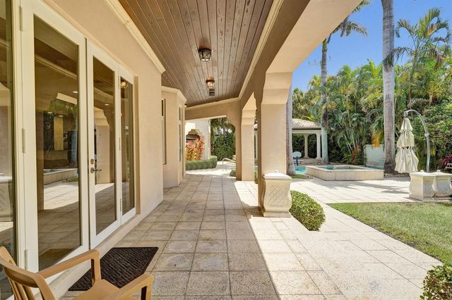 1212 E Lake Drive, Fort Lauderdale, FL 33316